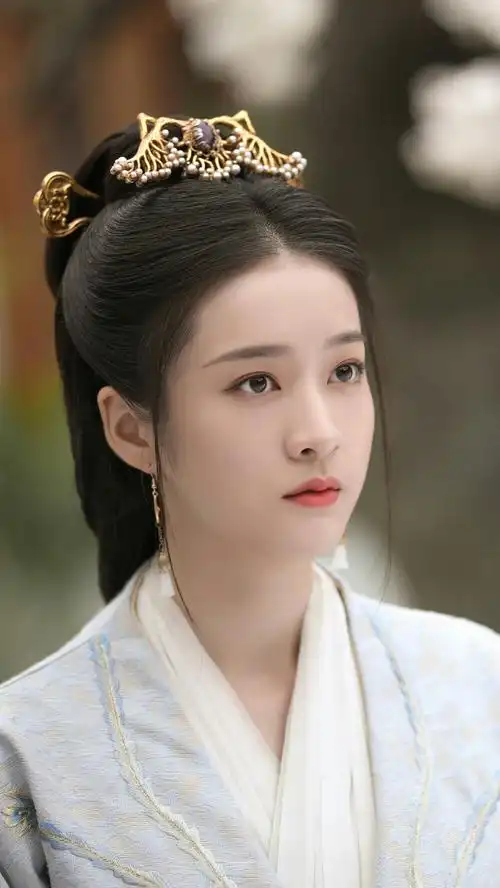 白发容乐张雪迎