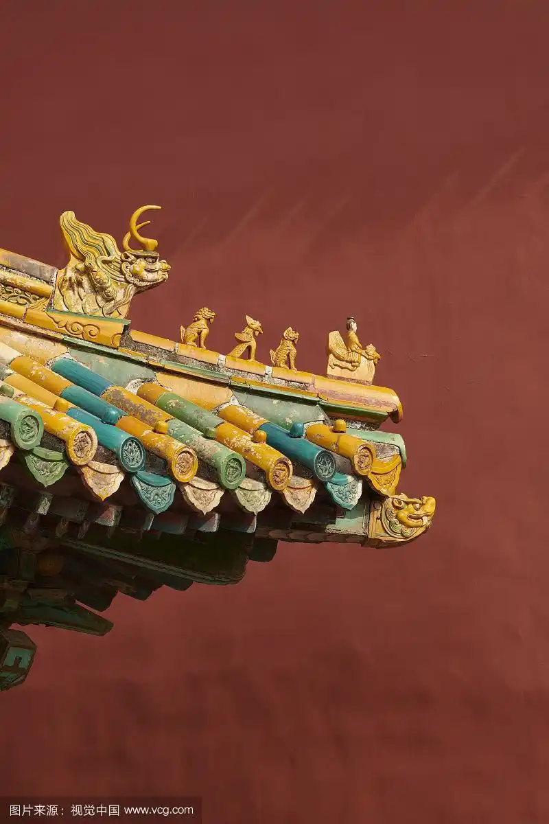 北京紫禁城龙头屋檐特写