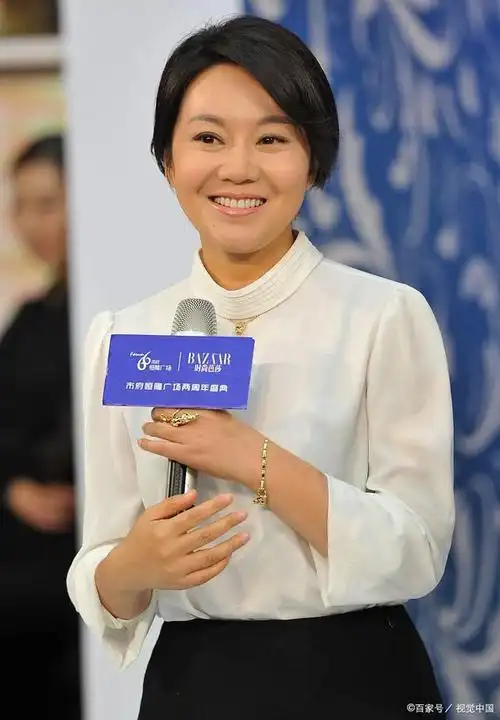 闫妮在《外婆的新世界》中展现的勇气与压力