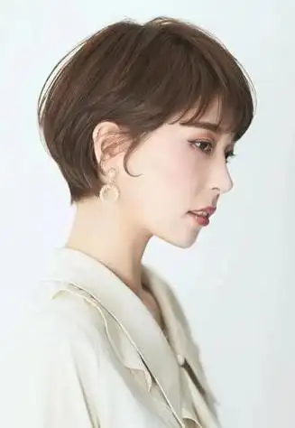 女士短发图片大全30岁,女士短发图片2020年