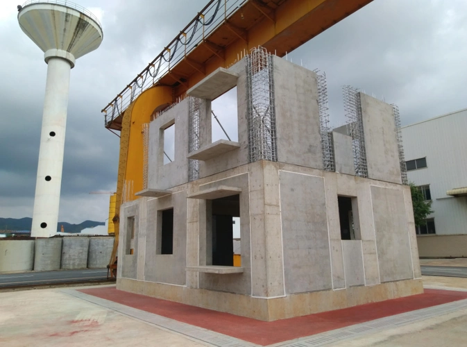 会想象成装配式房子就是把各种装配式构件像搭积木一样组装到一起