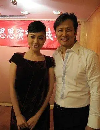 陈思思赴台办演唱会 邀昔日偶像徐乃麟担任主持