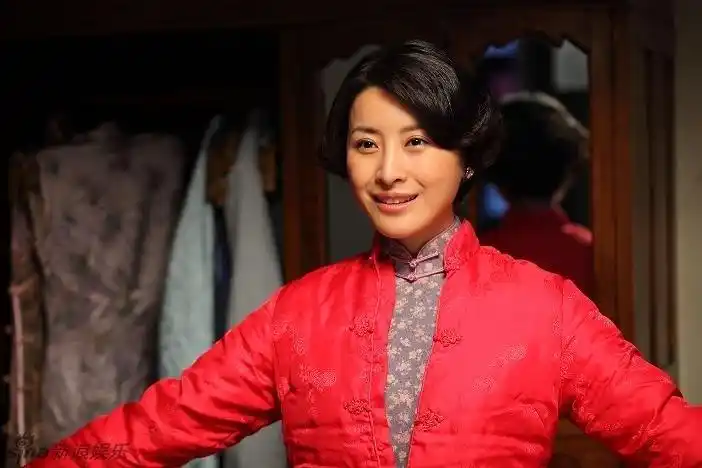 是王雅捷的丰收年:继在被称为"史上最牛大片"《建国大业》与章子怡