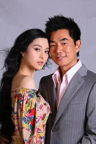 资料图片:任贤齐范冰冰《合约情人》定装照(26)