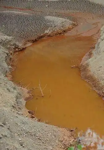 > 正文  "确凿的调查证据表明,这些堆积了数十年的铬渣已严重污染了