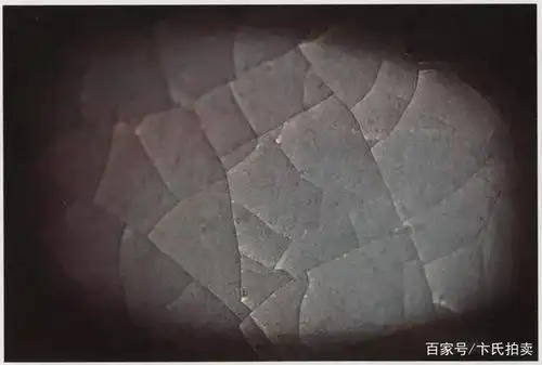 汝窑釉面的气泡