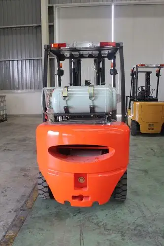 5吨平衡重式叉车 汽油lp燃料叉车