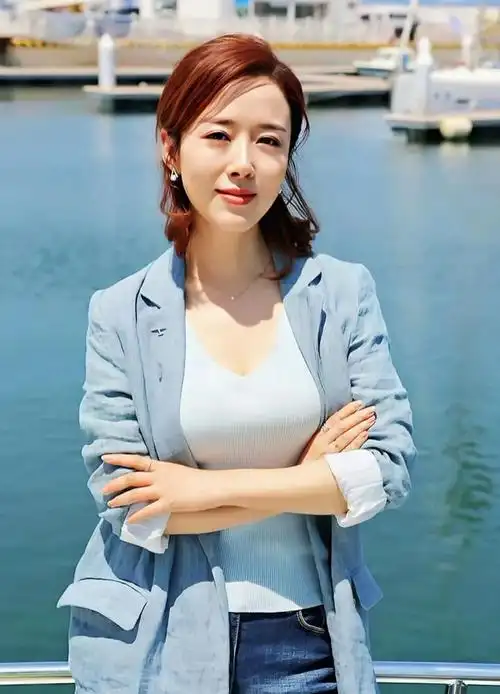 作为中国优秀的实力派女演员,颜丹晨应该对她非常熟悉和理解.