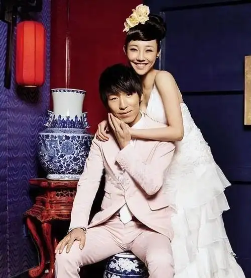 "一指禅事件"七年过去,白百何跟王珞丹迎来了各自的结局