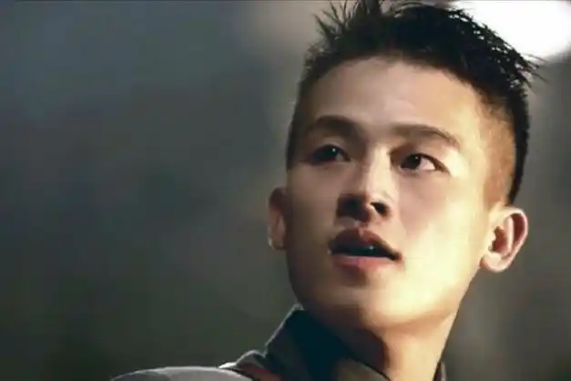 唱歌出道的欧豪:成演艺界"拼命三郎",28岁成就百亿票房被群嘲