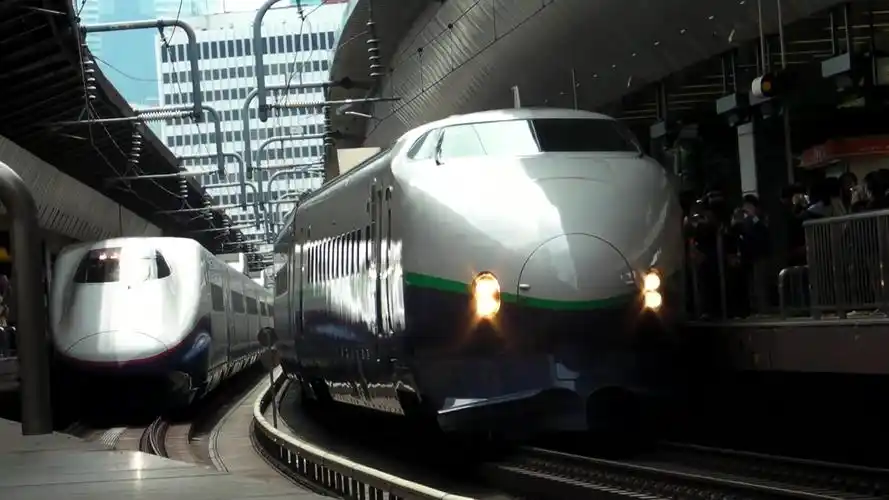 稀有上越新干线200系东京站发车