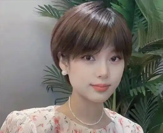 女生流行的短发推荐,时尚减龄的发型,百搭不挑人,清爽利落不挑人,夏季