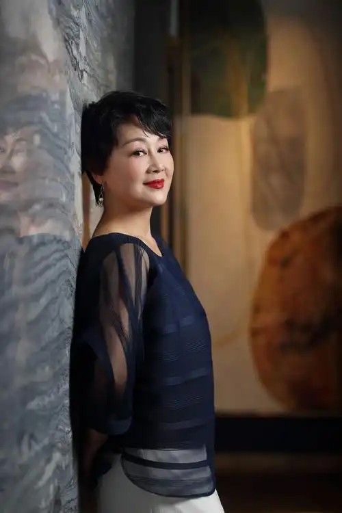 王姬: 我是一个演员,不会"作"也不太会作秀丨人物