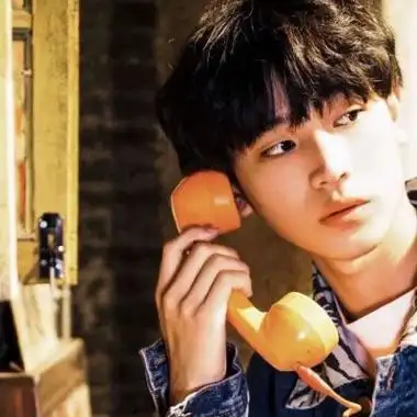 由美头网整理发布,男生头像频道提供更多与真人,高颜值,冷酷高清,qq男