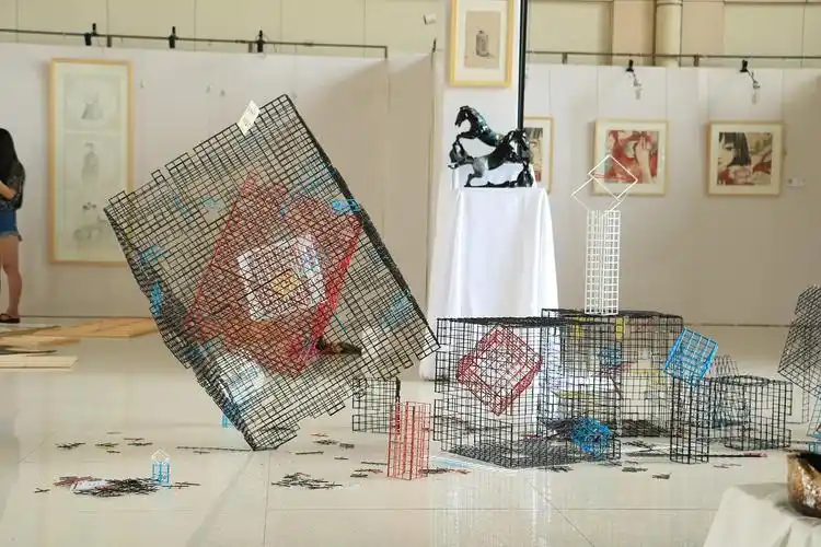 《物以类聚》装置艺术|纯艺术|实验艺术|小小大人样 - 原创作品 - 站