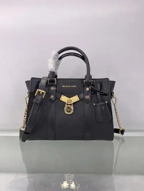 mk新款大锁头女包斜挎手提