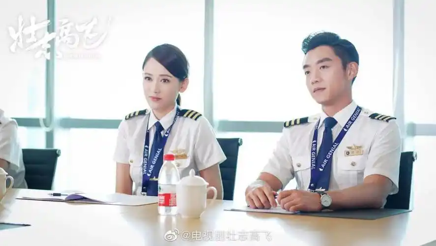 影视壮志高飞热播郑恺陈乔恩一边飞行一边追爱