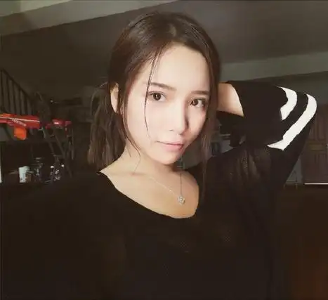 深度扒一扒疑似乔任梁女友的李嘉艾是个怎样的人