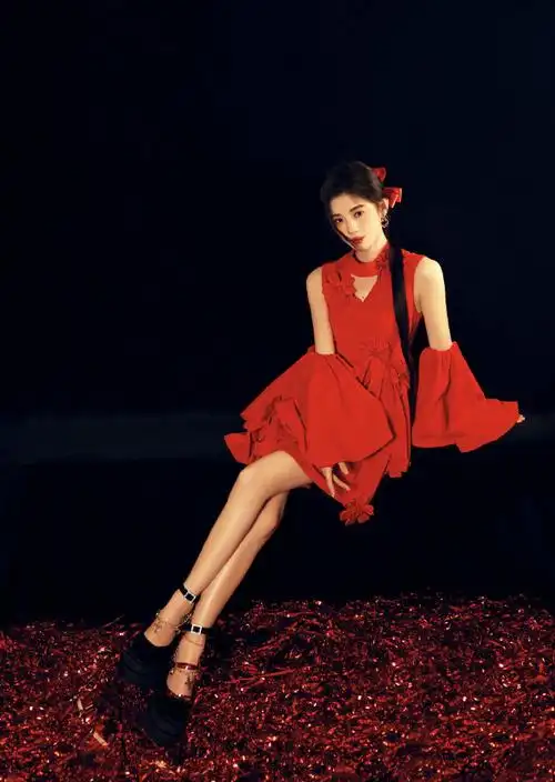 鞠婧祎国风红裙##鞠婧祎说一会儿再见哟