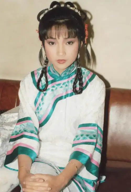 1985年雪山飞狐戚美珍饰胡夫人