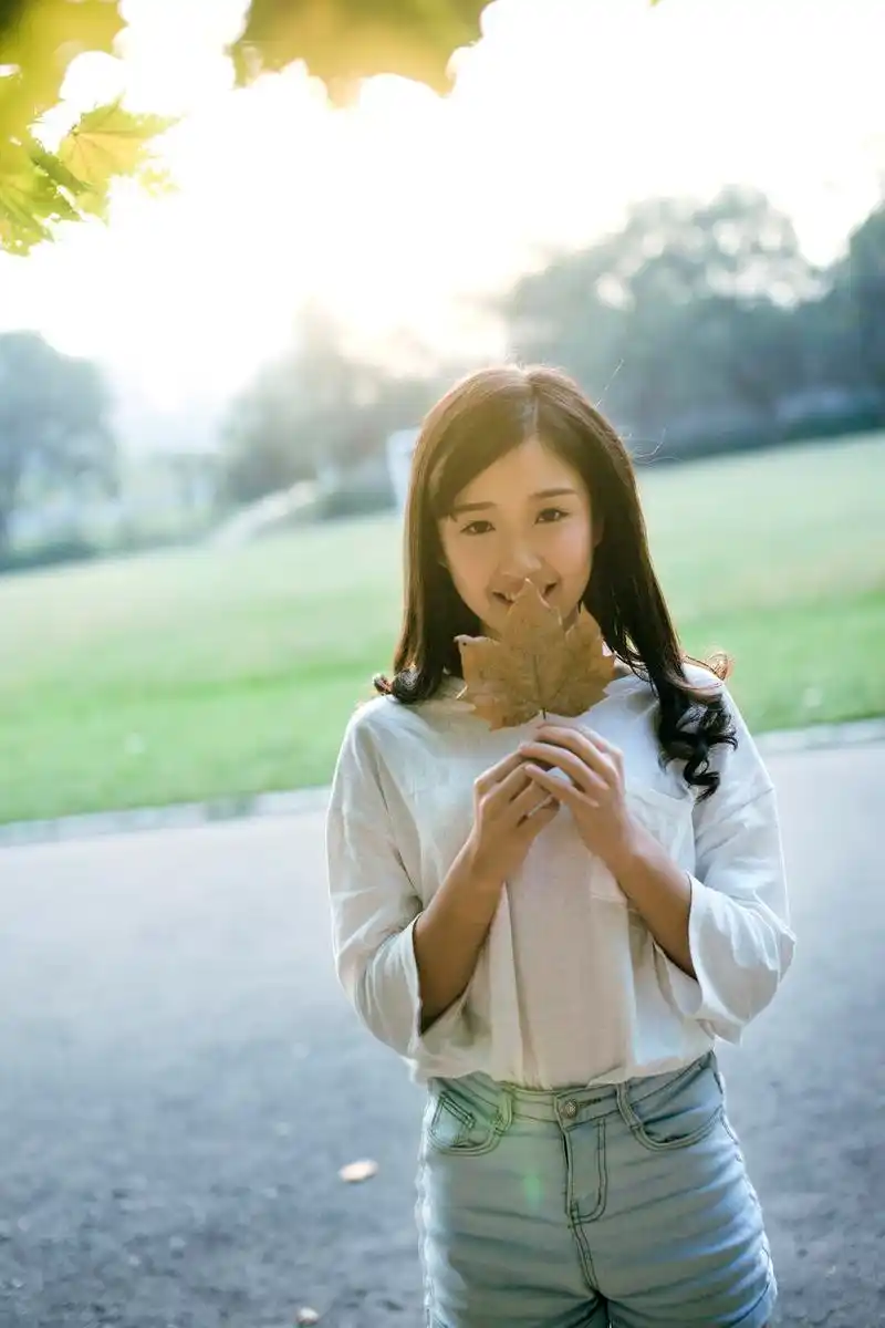 日系女孩唯美摄影图片 邻家女孩般的日系乖乖女摄影图片 by qz2