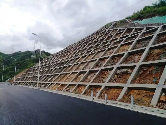 013北京门头沟区一级公路边坡 锚杆框架梁012想要做边坡支护设计的