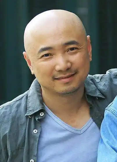 不知不觉娱乐圈已经有这么多光头男明星了,你pick谁c位出道?