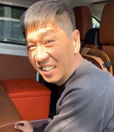 公认的国民老丈人,驱车2000公里照顾女儿,女婿也跟着沾光