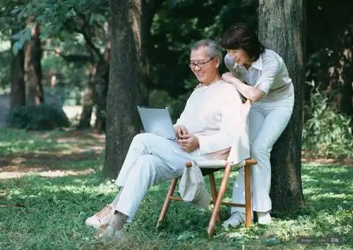父母最大的悲哀,是年老后在子女面前变得小心翼翼!