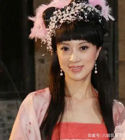 金巧巧说自己演不了农村人,开始我不信,看完她的古装剧照我信了