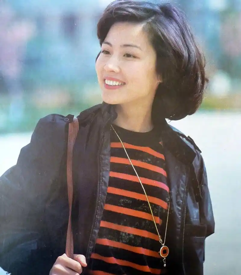 1985年,女演员赵娜的珍贵留影,那一年已经29岁的她,进入北电表演干修