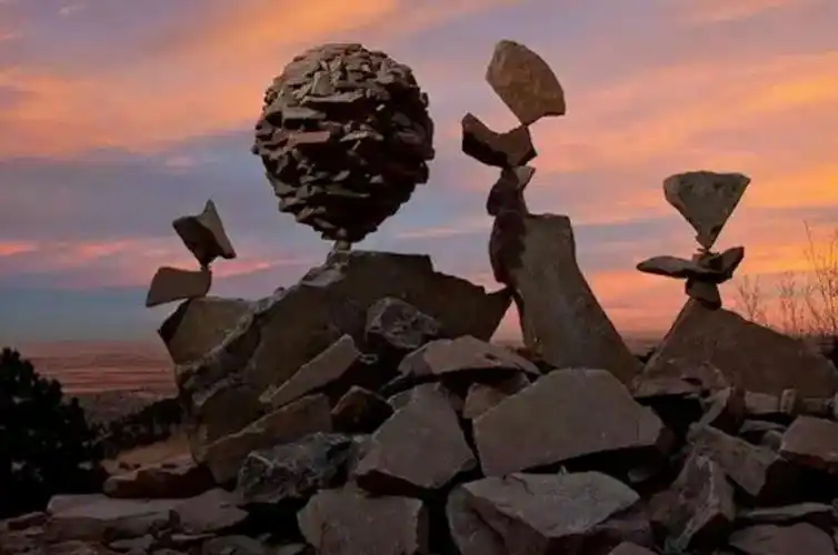 九成的大学生,雄心壮志入社会,却被残酷的现实碰的灰头土脸.