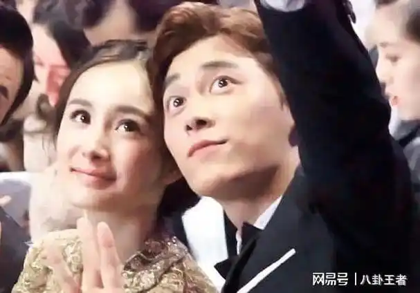 人中泰迪李易峰杨幂吴昕李沁等都被他疯狂揩油要被粉丝追着骂