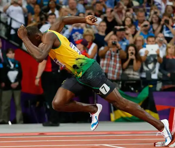 媒体质疑博尔特服用禁药 称吃药的人都跑不过他