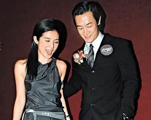 39岁杨采妮宣布将与男友邱韶智结婚揭19年情路