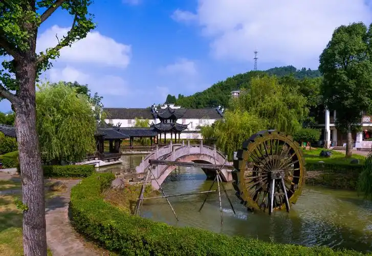 雾的清晨,我走进了河桥镇的历史 写美篇柳溪江边的河桥古镇乃浙西边城