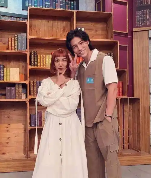 林禹与柴智屏女儿公开恋情,曾透露为了避嫌删除爸爸林