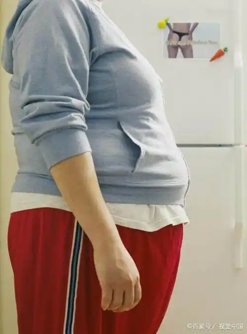 对于女人来说,都是追求以瘦为美,但是瘦的女生一般都会胸部比较小.