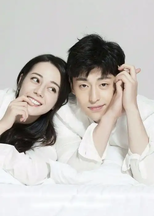 邓伦和迪丽热巴这组照片甜度高, 堪比《我们相爱吧》_网易订阅