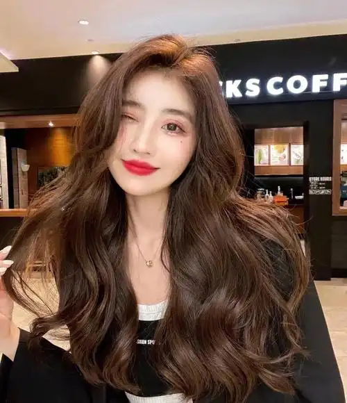 暖棕色显白发色推荐