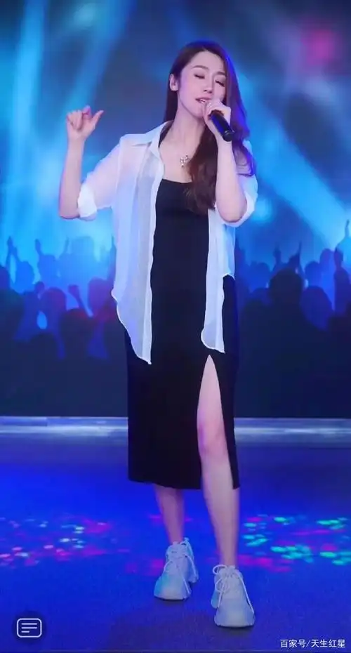 有593万粉丝的河北衡水籍网络女歌手靓声,于今日凌晨0点在各大音乐