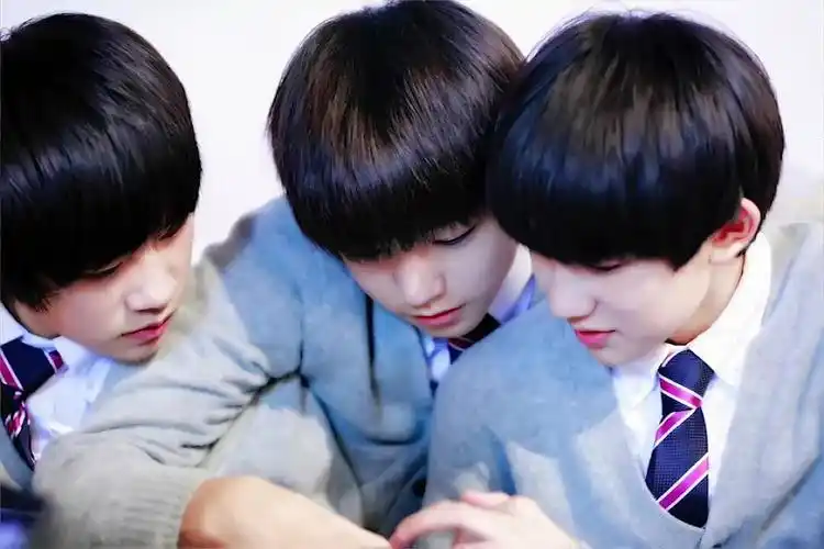 12月20日:恋爱禁止团正式成立:黄宇航 黄其淋 丁程鑫 敖子逸 陈思霖