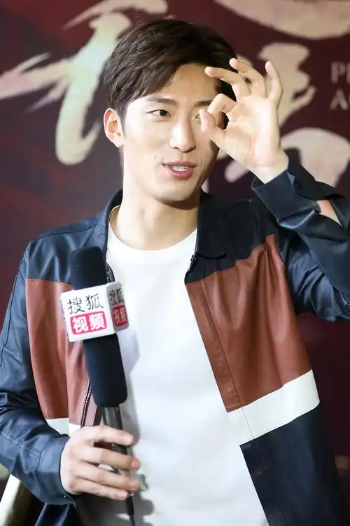 专访窦骁燕洵演得最过瘾也最难一度抑郁休克