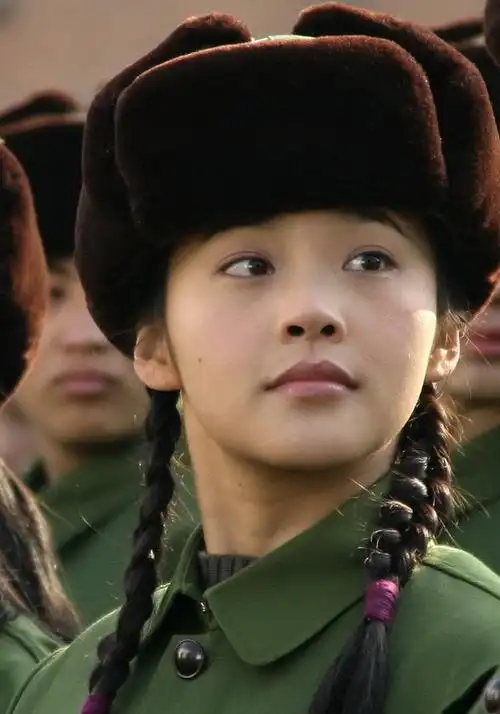 电视前沿 电视剧《新四军女兵》专题 > 正文   新浪娱乐讯 内地