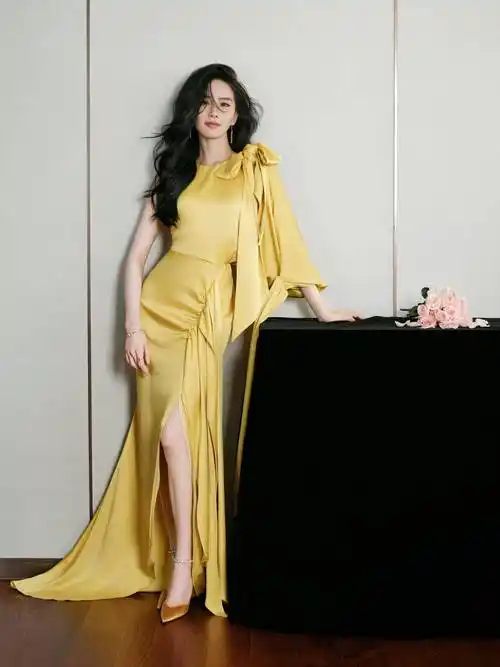 明星刘诗诗造型集:优雅高贵,端庄大气