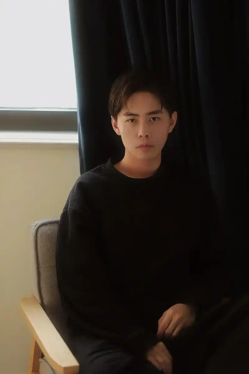 我那个时候十九二十岁,当然觉得自己很帅#摄影约拍 #男生写 - 抖音