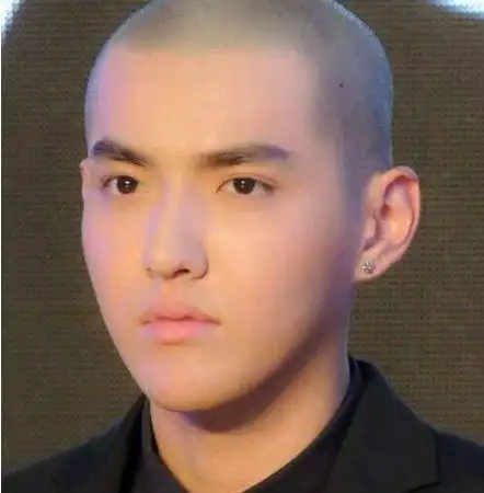 明星的"光头"照,第一个是为争口气,第七个太美,最后一个经典