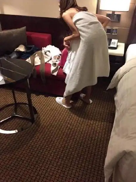 王宝强发表离婚声明 指妻子婚内出轨(图)