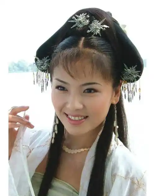 原创刘涛潘粤明白蛇传许仙是唯一一个值得白素贞水漫金山寺的许仙