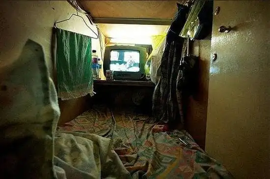 香港棺材房里亦有梦想(图)